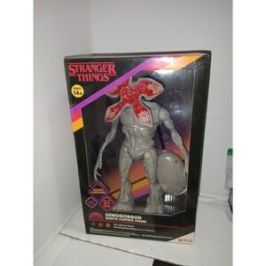 Stranger Things Demogorgon Remote Control 10" Figure WALKS FORWARD Lights Up NEW